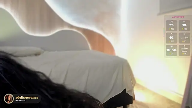 AdelineEvanss online show from 10/24/25, 08:49