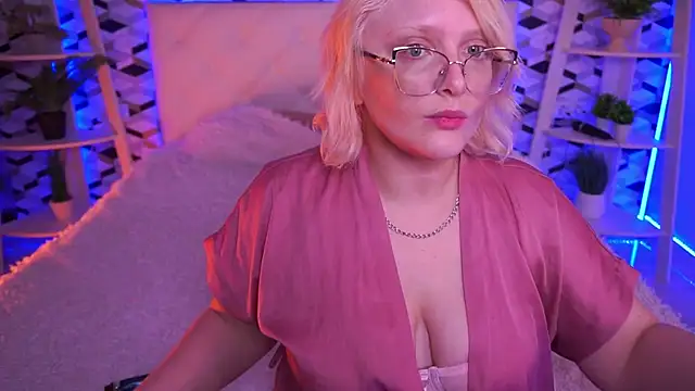 CoolTatis online show from 04/05/26, 06:32