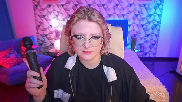 CoolTatis online show from 04/24/26, 06:05