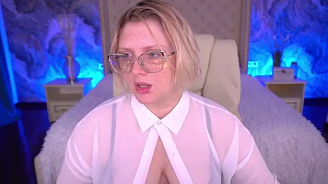 CoolTatis online show from 07/23/26, 07:17