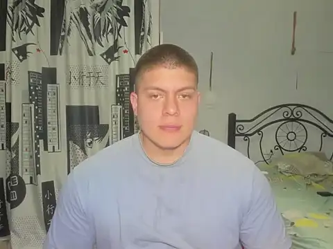 Snapshot of regan_jhonso chatting on 04/28/26, 06:40 regan jhonso online show from 04/28/26, 06:40