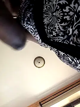 Snapshot of zainabsmile chatting on 09/22/25, 09:11 zainabsmile online show from 09/22/25, 09:11