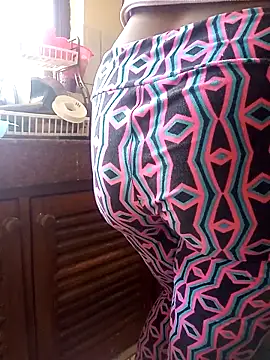 Snapshot of zainabsmile chatting on 10/25/25, 09:39 zainabsmile online show from 10/25/25, 09:39