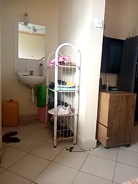 Snapshot of zainabsmile chatting on 10/30/25, 11:11 zainabsmile online show from 10/30/25, 11:11