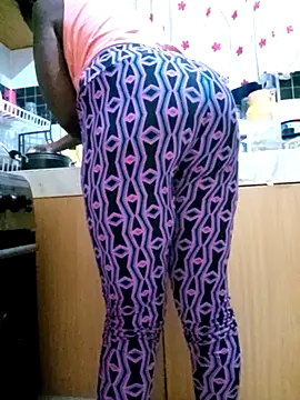 Snapshot of zainabsmile chatting on 11/01/25, 06:43 zainabsmile online show from 11/01/25, 06:43