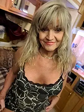 annika lately online show from 10/01/25, 02:39