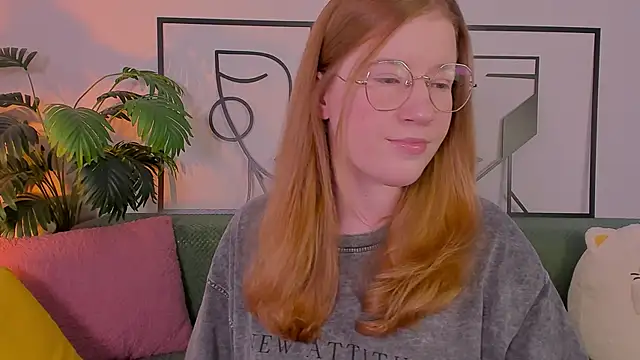 Snapshot of Tori_the_witch chatting on 09/29/25, 06:07 Tori the witch online show from 09/29/25, 06:07