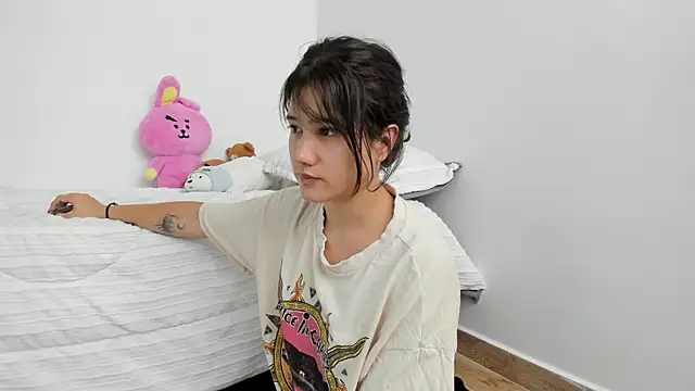 Snapshot of Eli_dl chatting on 01/14/25, 08:48 Eli dl online show from 01/14/25, 08:48