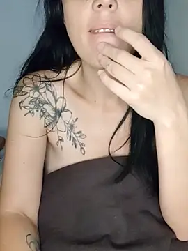 KarameloVzla online show from 11/18/25, 01:48