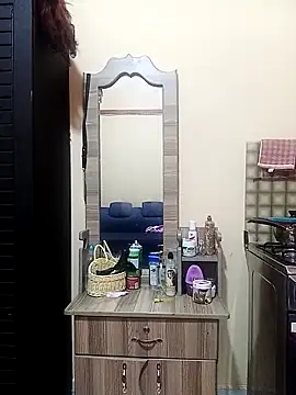 hairy pussy4 online show from 04/18/26, 10:08