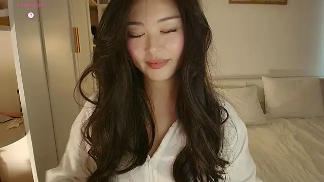 tenderlybaee online show from 10/17/25, 04:15