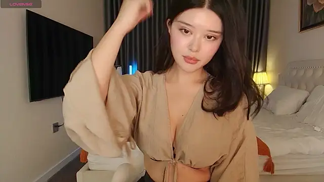 tenderlybaee online show from 04/19/26, 04:12