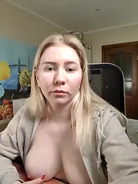 D0nna  online show from 03/04/25, 06:58