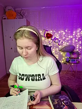 D0nna  online show from 04/02/26, 09:12