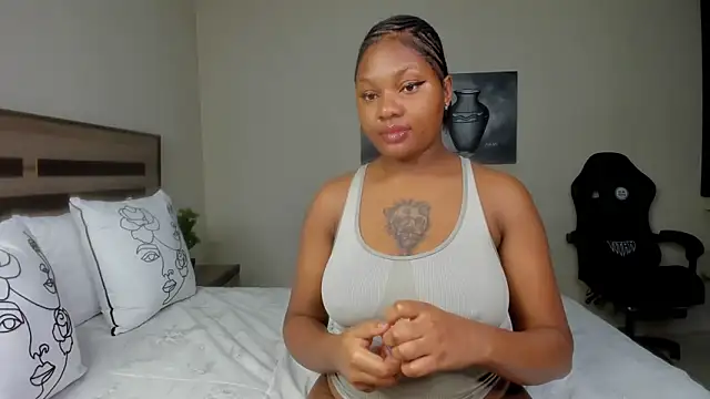 Renee-18 online show from 02/11/25, 03:50