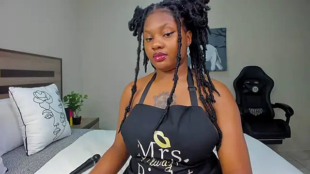 Renee-18 online show from 04/03/26, 08:07