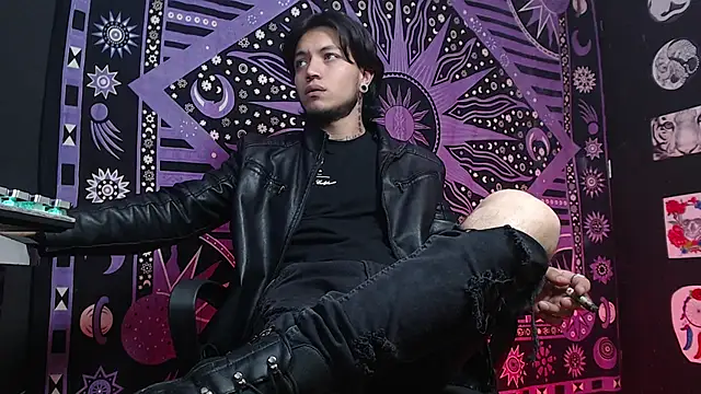 Dicaprioo  online show from 02/12/25, 07:56