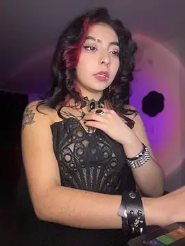 Snapshot of _Gothiccbitch_ chatting on 07/14/26, 04:28 Gothiccbitch online show from 07/14/26, 04:28