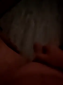 Szeltolo001 online show from 10/31/25, 01:06