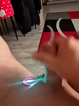 Szeltolo001 online show from 03/31/26, 02:13