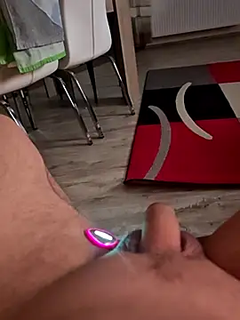 Szeltolo001 online show from 04/20/26, 01:52