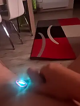 Szeltolo001 online show from 04/24/26, 01:41