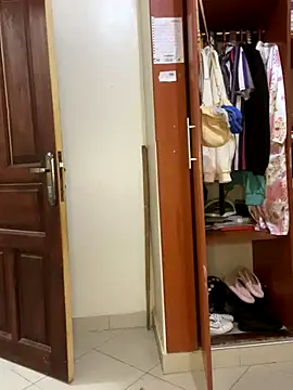 sweet18creamybigpussy online show from 09/11/25, 10:32