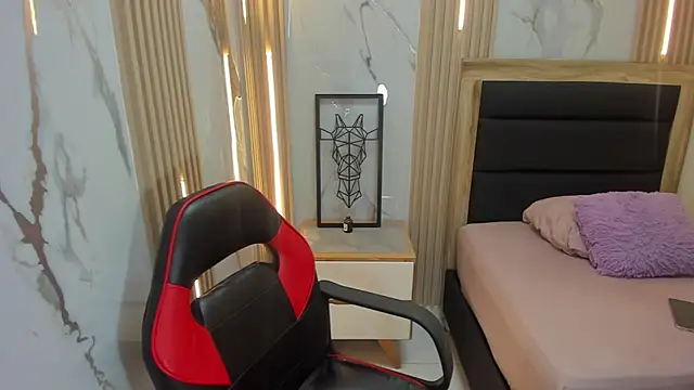 Snapshot of delilaquinn chatting on 10/17/25, 11:13 delilaquinn online show from 10/17/25, 11:13