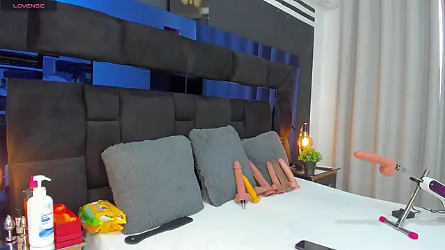 CahitlinBell online show from 12/11/24, 09:01