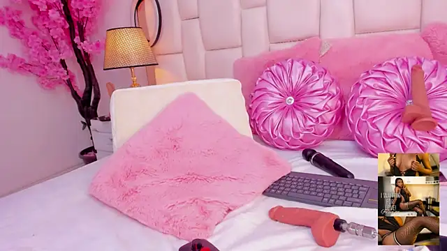 CahitlinBell online show from 03/22/25, 09:13