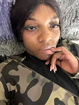 CahitlinBell online show from 12/05/25, 09:40