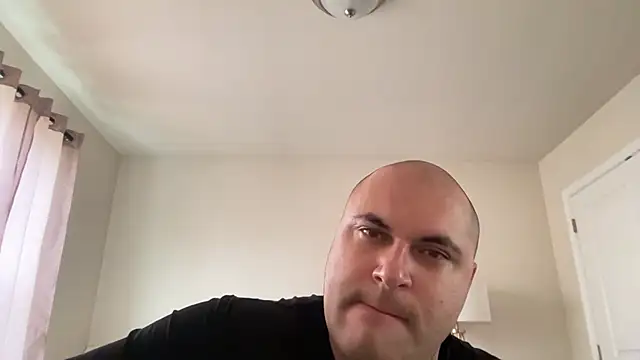 Snapshot of SluggishChase99 chatting on 02/13/25, 06:16 SluggishChase99 online show from 02/13/25, 06:16