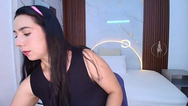 dahianthompson online show from 02/25/25, 10:07