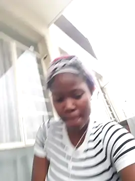 PerfectionBerrie online show from 02/10/25, 04:25