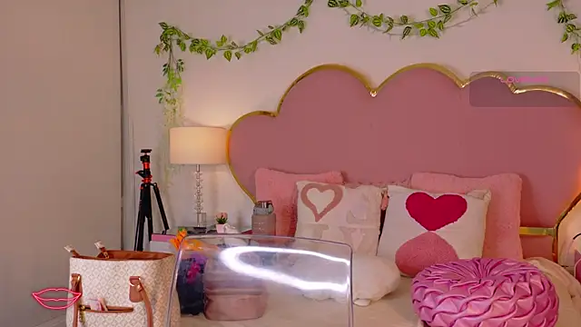 EmmaCrush online show from 01/07/26, 09:17