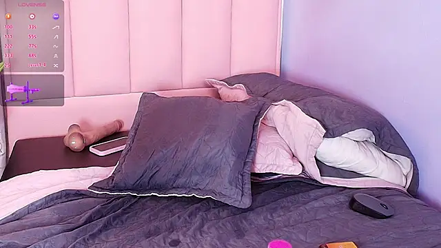 Snapshot of bella-green chatting on 03/08/25, 10:24 bella-green online show from 03/08/25, 10:24