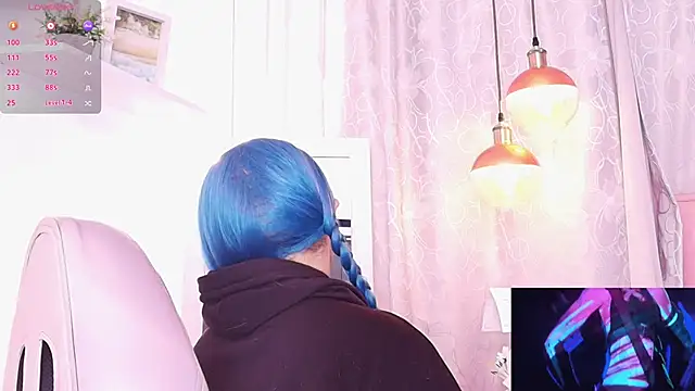 Snapshot of bella-green chatting on 03/15/25, 07:05 bella-green online show from 03/15/25, 07:05