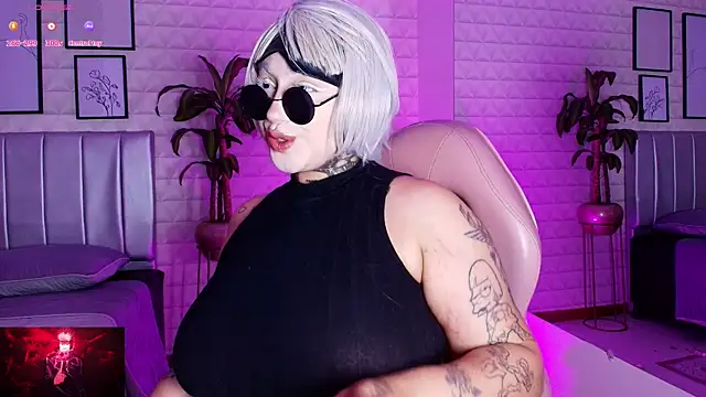 Snapshot of bella-green chatting on 09/22/25, 07:16 bella-green online show from 09/22/25, 07:16