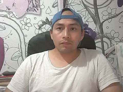 Snapshot of Allen_ibe chatting on 07/08/26, 12:59 Allen ibe online show from 07/08/26, 12:59