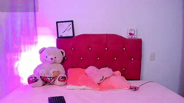 LucianaTomson online show from 10/08/25, 11:02