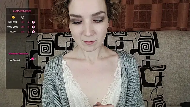 TinaWince online show from 11/08/25, 04:45