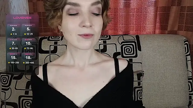 TinaWince online show from 04/12/26, 05:01