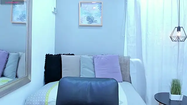 Snapshot of _alaiasmile_ chatting on 10/16/25, 11:22 alaiasmile online show from 10/16/25, 11:22