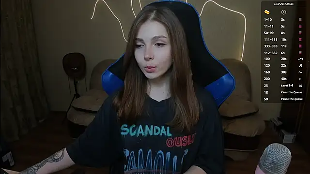 Snapshot of Kami_kam chatting on 03/19/25, 07:17 Kami kam online show from 03/19/25, 07:17