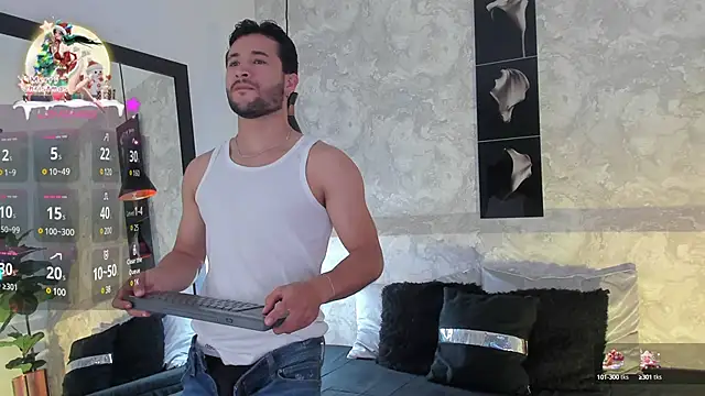 Snapshot of Valentinoford chatting on 01/04/25, 05:48 Valentinoford online show from 01/04/25, 05:48