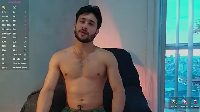 Snapshot of Valentinoford chatting on 03/18/25, 10:58 Valentinoford online show from 03/18/25, 10:58