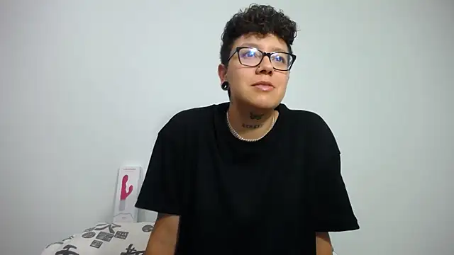 alex noa online show from 02/08/25, 01:32