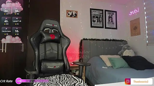 Snapshot of _thaeltaylor chatting on 12/05/24, 04:55 thaeltaylor online show from 12/05/24, 04:55