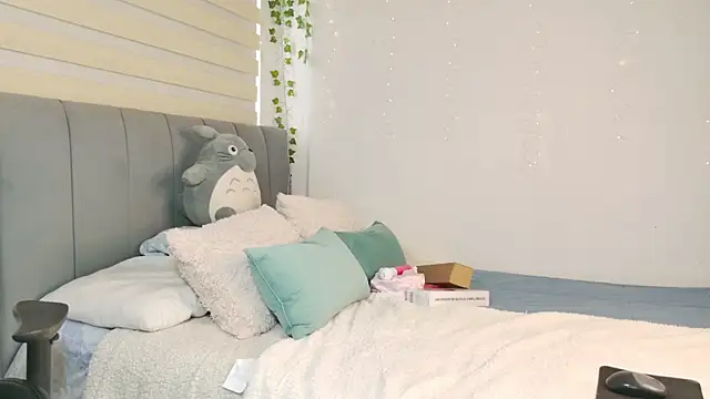 Snapshot of _thaeltaylor chatting on 10/10/25, 04:06 thaeltaylor online show from 10/10/25, 04:06