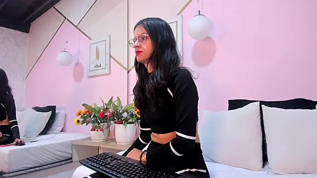 maye wells online show from 12/24/24, 12:55